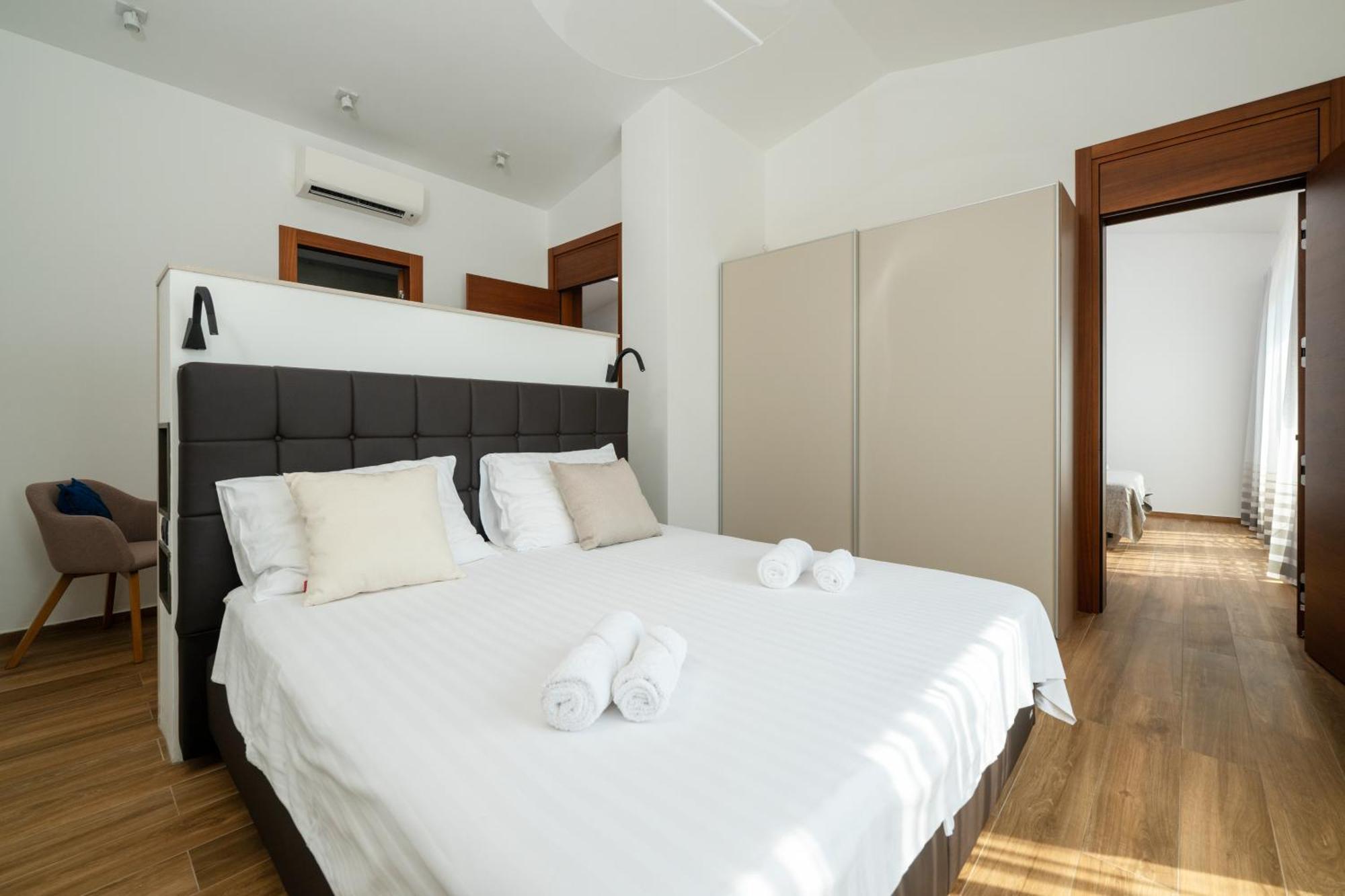 Martincic Residence - 5 Stars Luxury With Pool Heating On 4000M2 Rakalj Dış mekan fotoğraf